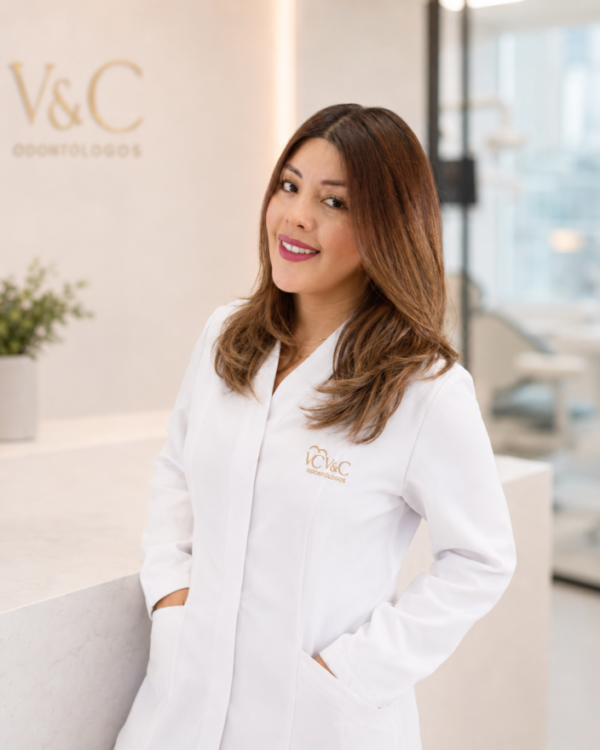 Dra. Yolanda Corcuera, estética dental en V&C Odontólogos