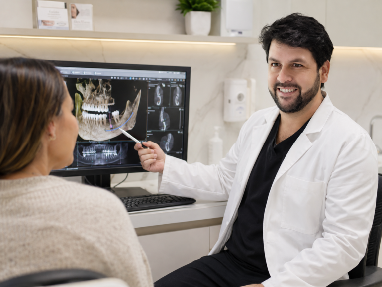 ¿Cuándo se necesita injerto óseo para un implante dental?