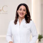 Dra. Leisly Bazán García-Urrutia, cirugía oral y maxilofacial
